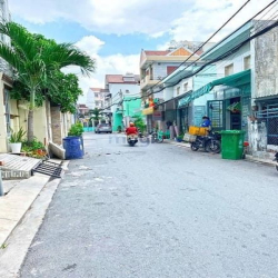 Nhà đẹp 1 lầu đường nhựa 8m Huỳnh Tấn Phát, Phường Phú Thuận, Quận 7