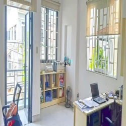 Nhà đẹp 1 lầu đường nhựa 8m Huỳnh Tấn Phát, Phường Phú Thuận, Quận 7