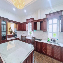 Bán Biệt thự Hồ Bơi Sân Vườn Thảo Điền Quận 2 14x26 hầm 3 tầng giá 69T