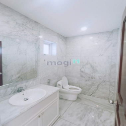 Bán Biệt thự Hồ Bơi Sân Vườn Thảo Điền Quận 2 14x26 hầm 3 tầng giá 69T