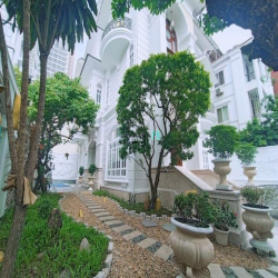 Bán Biệt thự Hồ Bơi Sân Vườn Thảo Điền Quận 2 14x26 hầm 3 tầng giá 69T