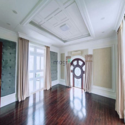 Bán Biệt thự Hồ Bơi Sân Vườn Thảo Điền Quận 2 14x26 hầm 3 tầng giá 69T