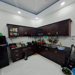 Bán nhà 2 tầng đường 5m oto đậu cửa sát bên Lotte Q7 chỉ 4 tỷ mấy