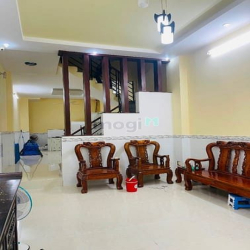 Bán nhà 2 tầng đường số 40 Linh Đông 70m2 giá 4.8 Tỷ Nhà bao đẹp