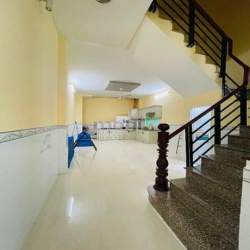 Bán nhà 2 tầng đường số 40 Linh Đông 70m2 giá 4.8 Tỷ Nhà bao đẹp