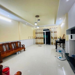 Bán nhà 2 tầng đường số 40 Linh Đông 70m2 giá 4.8 Tỷ Nhà bao đẹp