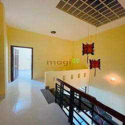 Bán nhà 2 tầng đường số 40 Linh Đông 70m2 giá 4.8 Tỷ Nhà bao đẹp