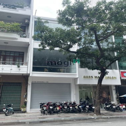 Rẻ 52 tỷ! Bán MT MỚI XÂY Đ. Ký Con, P. Nguyễn Thái Bình, Q1 -4.5m