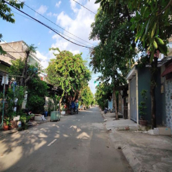 NHÀ XƯỞNG VUÔNG VỨC mặt tiền nhựa 10m hẻm Phan Văn Hớn ( dt 12x23m )