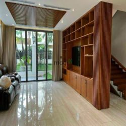 Bán gấp giá rẻ biệt thự song lập mỹ hào 3 lầu, Đ.phạm thái bường, Q.7