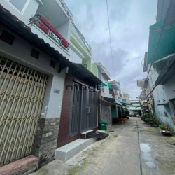 Nhà  hẻm 106/1/ Đình Nghi Xuân, DT: 40m2, 2 lầu, ST. Gía: 4.4 tỷ.