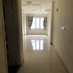 Nhà mặt phố kinh doanh khủng, bán nhà phố Yên Phụ 35m,6tầng, 9,5 tỷ