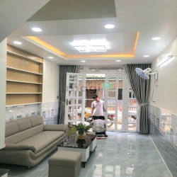 Nhà đẹp rẻ, sổ hồng DSH  3 tầng ở thị trấn Nhà Bè