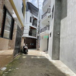 NHÀ MỚI ĐẸP phố kim quan việt hưng long biên 40M 5TẦNG GIÁ 5,65 TỶ