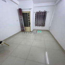 Bán gấp nhà 5 tầng lầu Hẻm thông - 129/12F Nguyễn Trãi, P.2, Q.5