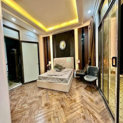 Vip! Phân lô Hoàng Quốc Việt, ô tô tránh,thang máy, gần phố,58m2-5tầng