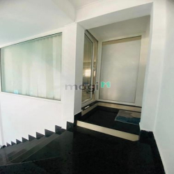 Nhà Nguyễn Văn Thương  Bình Thạnh-Hẻm Xe Hơi 6m-DT 125m2-Giá 25 Tỷ.