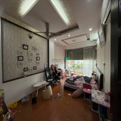 Cho thuê nhà 3 lầu. mt Đỗ Pháp Thuận, 5x20m Dt sàn 324,4m2, 30tr/th