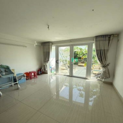 Cho thuê nhà 3 lầu. mt Đỗ Pháp Thuận, 5x20m Dt sàn 324,4m2, 30tr/th