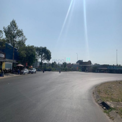 Biệt thự 2 lầu diện tích lớn mặt tiền đường 1B KDC Nam Long, Cần Thơ