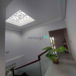 Bán nhà đẹp MTNB khu Tên Lửa 4x22,5m 3 tầng - SÁT C/VIÊN - GẦN NHÀ THỜ