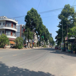 Biệt thự 2 lầu diện tích lớn mặt tiền đường 1B KDC Nam Long, Cần Thơ