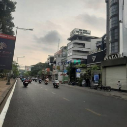 Bán nhà 99 Ung Văn Khiêm - Bình Thạnh / Đăng đúng giá + Hàng khan hiếm