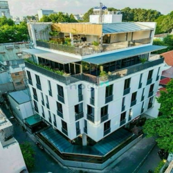 Bán một số tòa nhà văn phòng mặt tiền trung tâm Quận 1