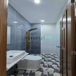 HXH Tỉnh Lộ 10 68m² ( 4.05 x 17 ) 4 Tầng BTCT 4PN mới ở ngay