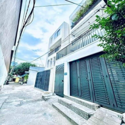 Bán nhà hẻm xe hơi sát mặt tiền Nguyễn Tư Giản, P.12, 4,8 x 12 giá 5.4