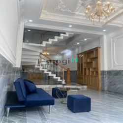 HXH Tỉnh Lộ 10 68m² ( 4.05 x 17 ) 4 Tầng BTCT 4PN mới ở ngay