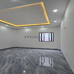 HXH Tỉnh Lộ 10 68m² ( 4.05 x 17 ) 4 Tầng BTCT 4PN mới ở ngay