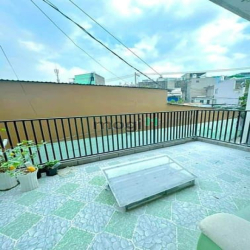 Bán nhà hẻm xe hơi sát mặt tiền Nguyễn Tư Giản, P.12, 4,8 x 12 giá 5.4