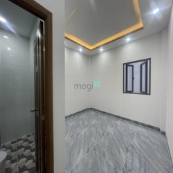 HXH Tỉnh Lộ 10 68m² ( 4.05 x 17 ) 4 Tầng BTCT 4PN mới ở ngay