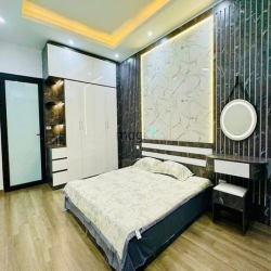 Chủ gửi em bán giá 2ty660 còn TL nhà MT đường Hoa Phượng P2 Phú Nhuận