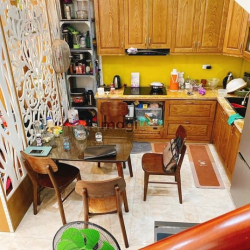 Bán nhà Thuỵ Phương, gần THCS Đức Thắng 40m 5 tầng mặt tiền 5m, ở ngay