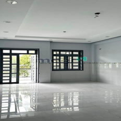 Hẻm xe hơi - 2 Tầng - 80m2 - 4m x 20m - gần chợ Lạc Quang