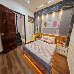 BÁN GẤP!!Nguyễn Văn Quá,P.Đông Hưng Thuận,Q12.74m2.2tỷ900$.Sổ Sẵn