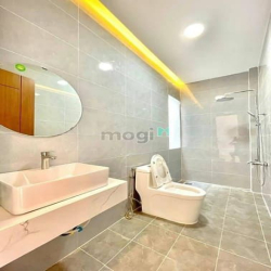 Bán gấp nhà giá 3ty240 ở đường Xóm Đất, P5, Q11 1 trệt 1 lầu, SHR