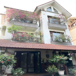 Bán Biệt thự view hồ tại Bồ Đề- Long Biên, DT 131m, sổ vuông, chỉ 26tỷ