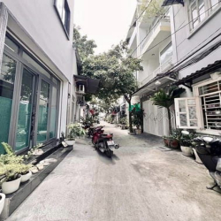 Nắm chủ, bán nhà cấp 4 đường Dương Đình Hội, P. PLB, Q9, DT 65m2 920tr