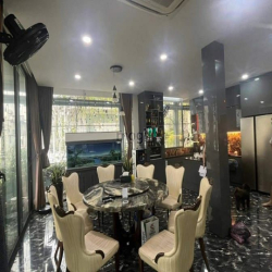 Căn góc 104m2(11x11m) đường 7m 4 tầng btct 554m2 xd Minh Phụng, Q11