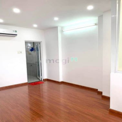 Bán nhà Trung Tâm Bình Thạnh, Giáp Phú Nhuận, 48m², 4 lầu nhỉnh 7 tỷ