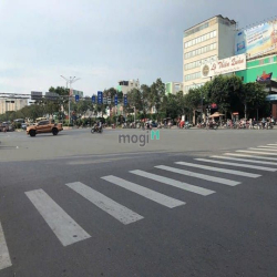 Nhà MTKD view góc đẹp ngang 6.2m Phan Huy Ích TB 110m2 KD đỉnh sát KCN