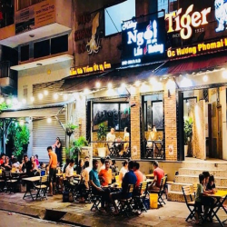 Bán nhà mặt tiền rẻ bề ngang rộng  (11x5,5) 201 PHẠM VĂN ĐỒNG Gò Vấp