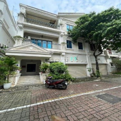 Bán Biệt Thự ViLa Tô Hiệu Hà Đông. DT 171M2. 3 Tầng. Mặt Tiền 10M