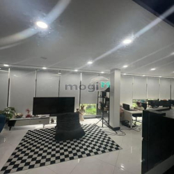 Bán nhà MP Nguyễn Ngọc Vũ, 68m2, 7 tầng, lô góc, mt 13m, 39.5 tỷ