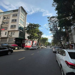 Căn Nhà Mặt Tiền Lê Văn Sỹ Đoạn Kinh Doanh Thời Trang Chỉ 269 Triệu/m2