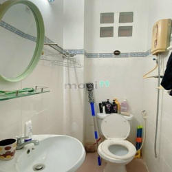 Bán nhà Nguyễn Tiểu La, P8, Q10, 30m2, 4 tầng, 5.6 tỷ
