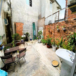 Bán nhà 1t1l sân vườn 2pn đường 11 - trường thọ